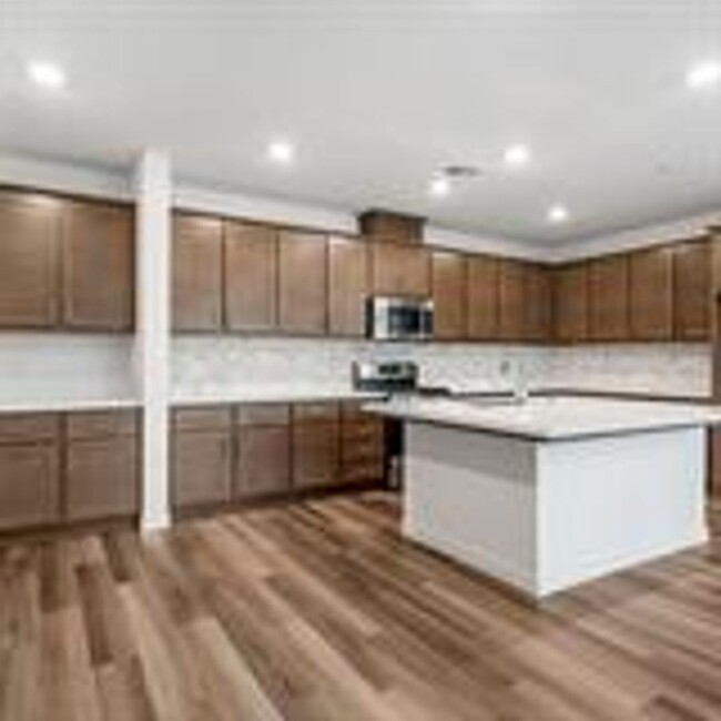 Building Photo - 4 BR, 3.5 BTH Home in Desirable Granite Ba...