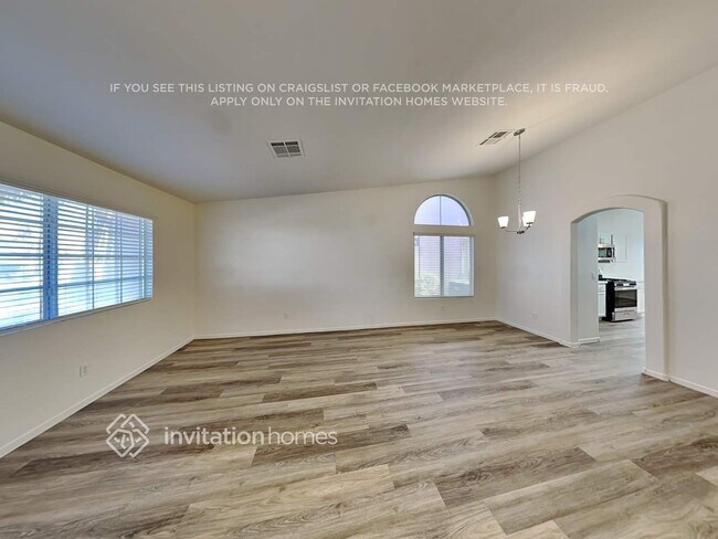 Foto del edificio - 6285 Hill Haven Ave