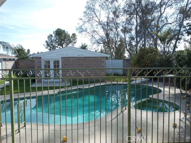 Primary Photo - 28455 Base Line St
