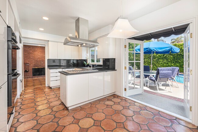 Building Photo - 13931 Branton Pl