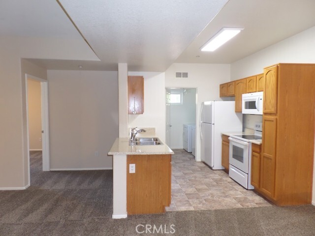 Foto del edificio - 41410 Juniper St
