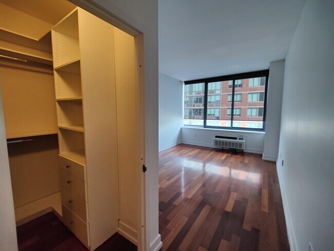 Foto del edificio - 389 Washington St