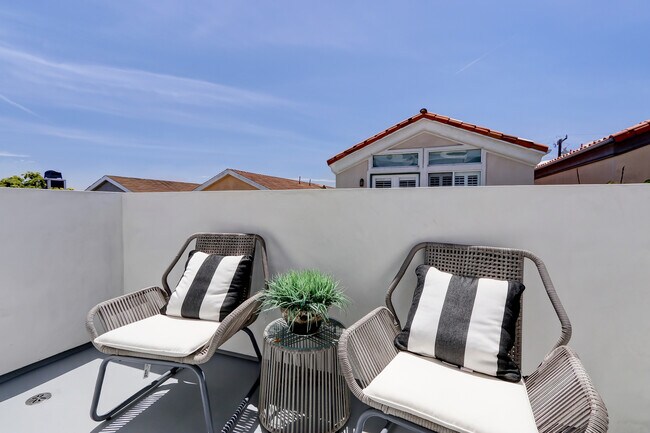 Foto del edificio - 1736 Morgan Ln