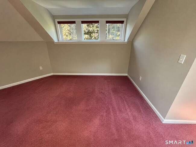Building Photo - 77 Partridge Dr
