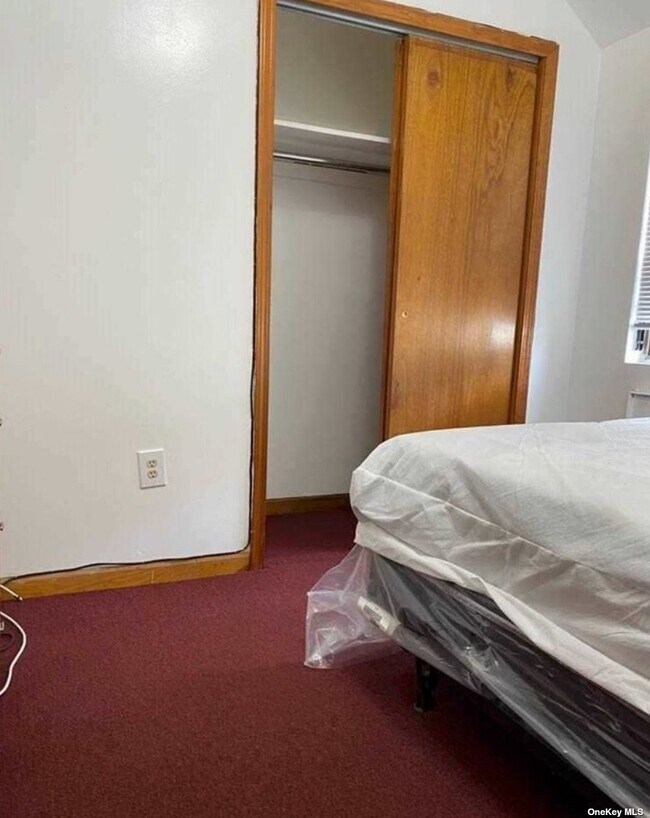 19102 Linden Blvd Unit Room, Queens, NY 11412 Room for Rent in