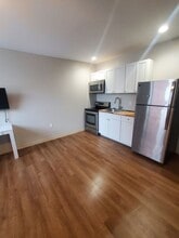 Building Photo - 643 Washington St