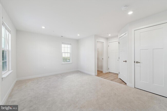 Foto del edificio - 208 River Birch Wy