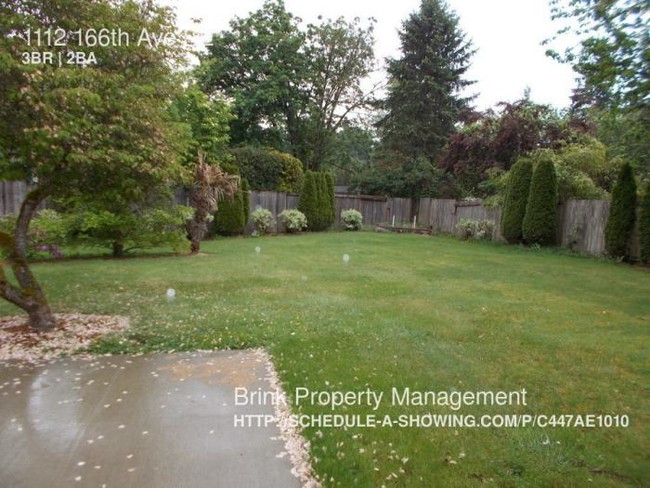 Building Photo - 3 bedroom in Bellevue WA 98008