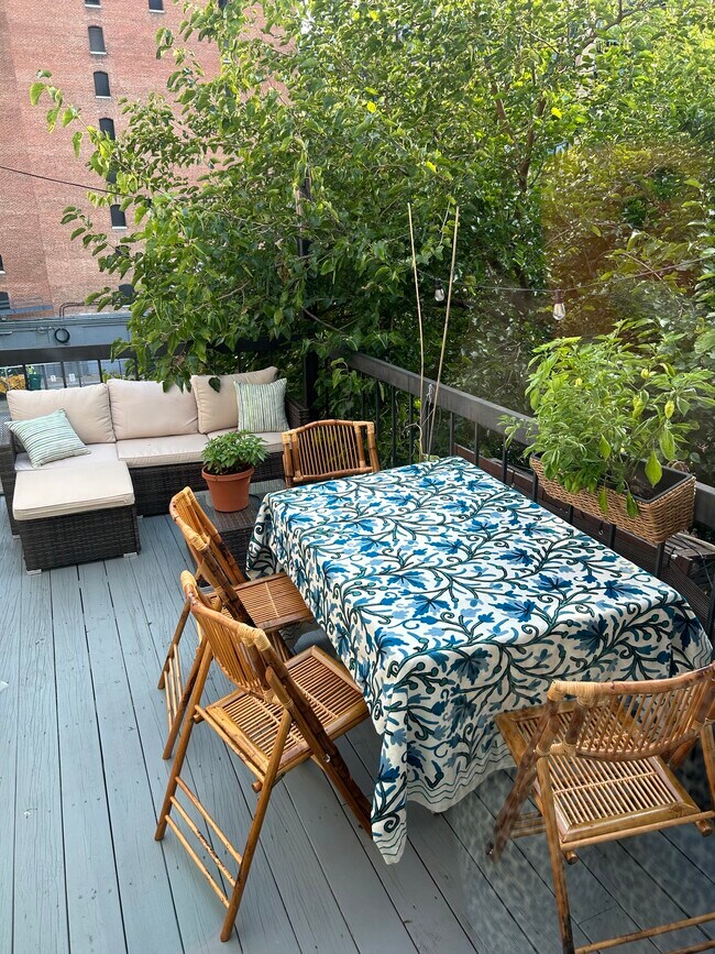 Building Photo - 1421 T St NW