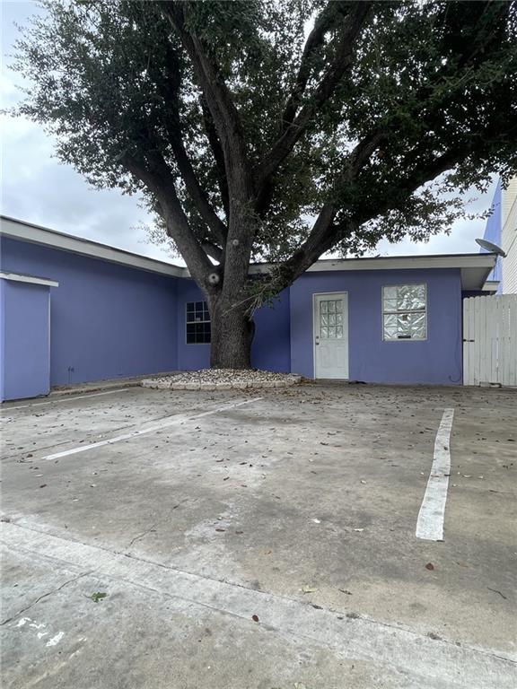 Foto principal - 13 E St