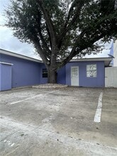 Building Photo - 13 E St