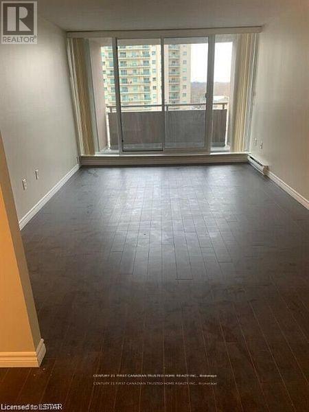 Photo du bâtiment - 155 Kent St