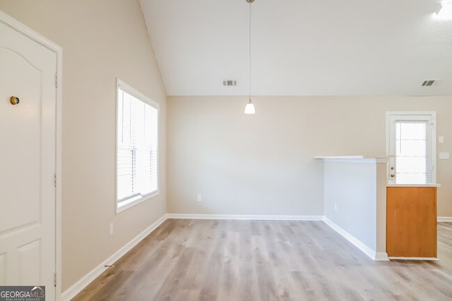 Building Photo - 4976 Wolfcreek View