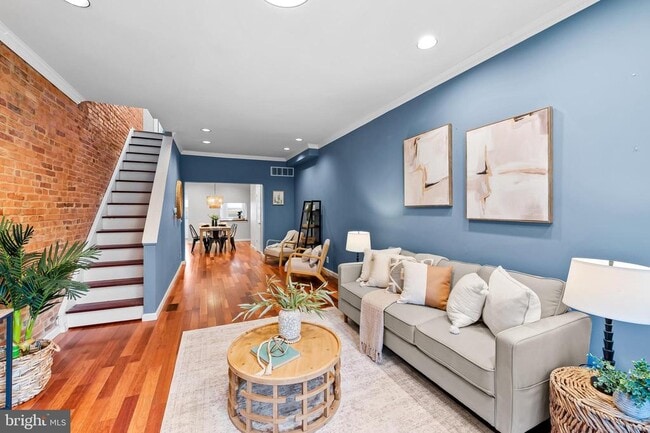 Building Photo - 1247 Hull St