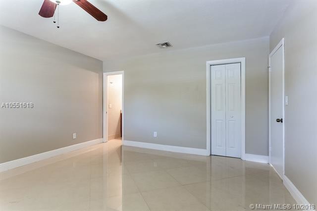 Foto del edificio - 4341 NW 4th St