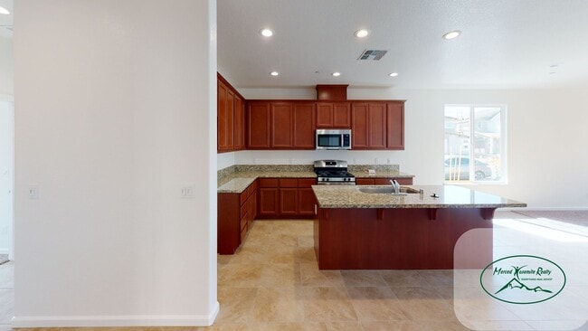 Building Photo - New Bellevue Ranch Home Vacant- Must Apply...