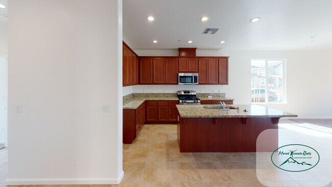 Foto del edificio - New Bellevue Ranch Home Vacant- Must Apply...