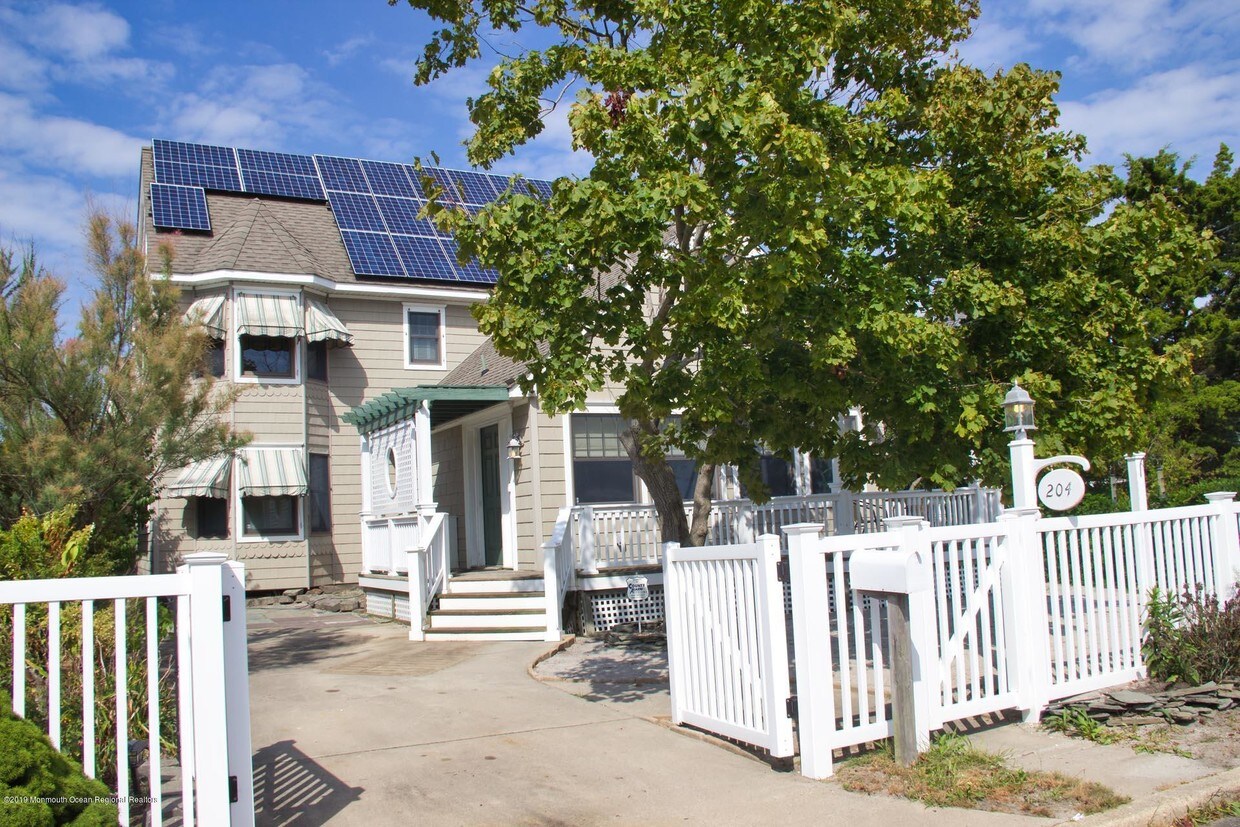 204 Surf Dr, Seaside Park, NJ 08752 House Rental in Seaside Park, NJ