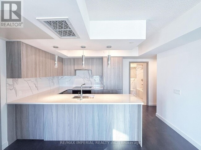 Photo du bâtiment - 1 Concord Cityplace Wy