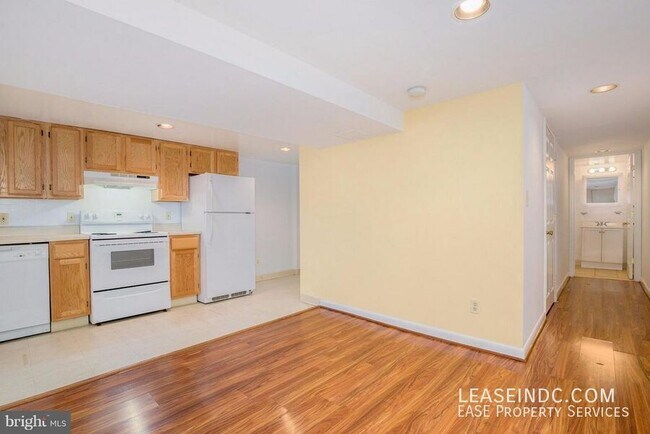 Photo - 29 T St NW Apartment