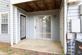 1BR, 1BA - 689 - Hampton Center Apartments