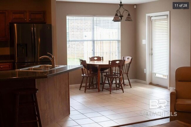 Building Photo - 14611 Silveroaks Loop