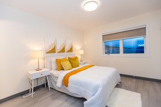 Building Photo - Templeton Townhomes
