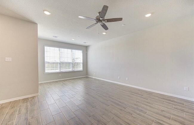 Building Photo - 8006 Scanlan Trce