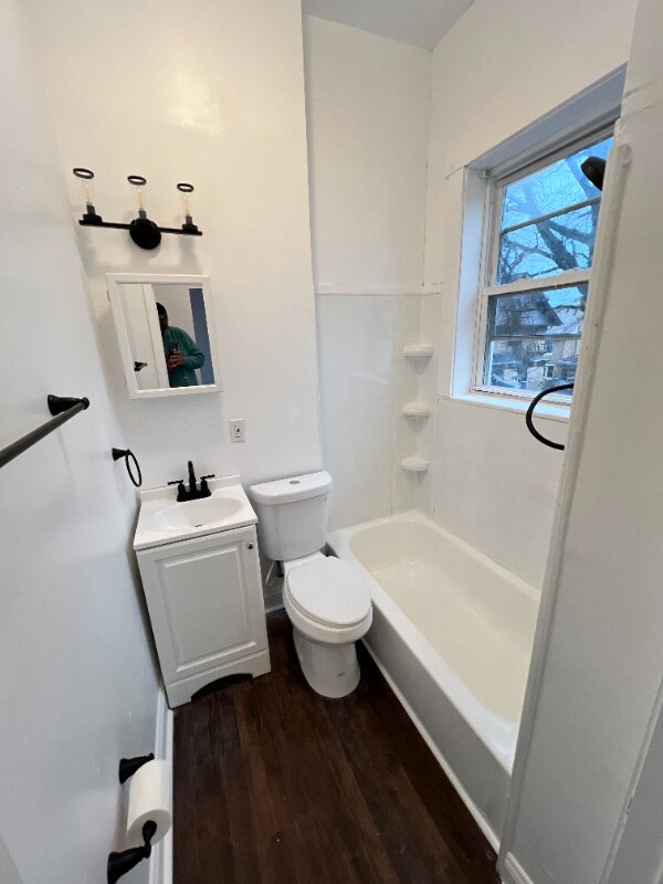 Building Photo - 2218 Highland Ave