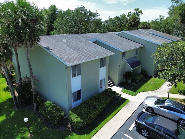 Foto del edificio - 600 Fairways Cir