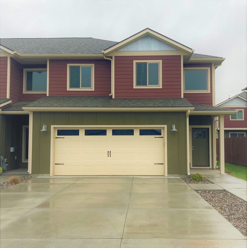 1305 Scooter Ln, Belgrade, MT 59714 Townhome Rentals in Belgrade MT