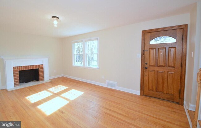 Foto del edificio - 2441 N McKinley St