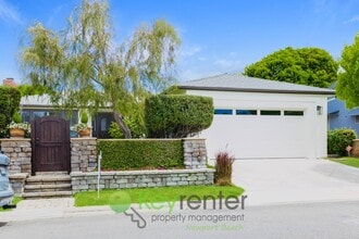 Building Photo - 453 Seaward Rd