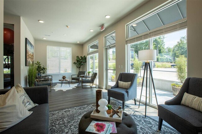Foto del edificio - 226 E Lockwood Ave
