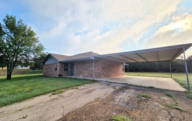 Building Photo - 3-Bed, 2-Bath Home for Rent in Kempner, TX