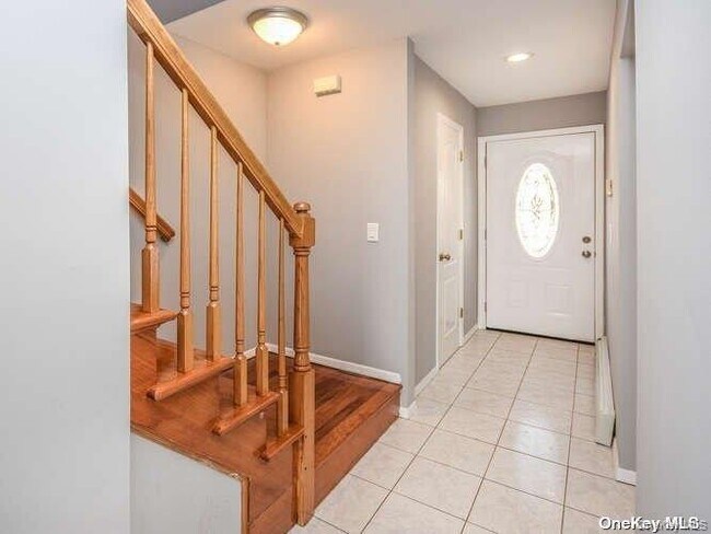 Foto del edificio - 62 A Linwood Rd N