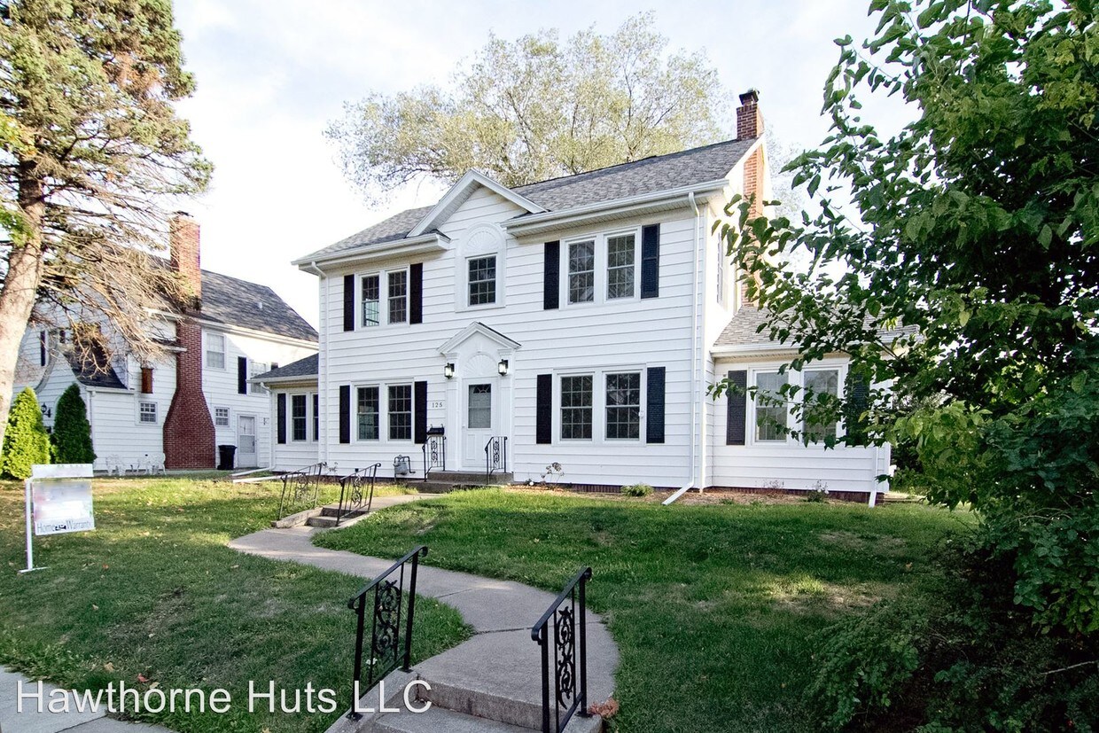 Primary Photo - 4 br, 2 bath House - 125 Homepark Boulevard