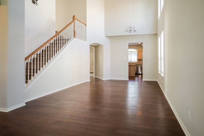 Foto del edificio - 20327 Wild Berry Dr