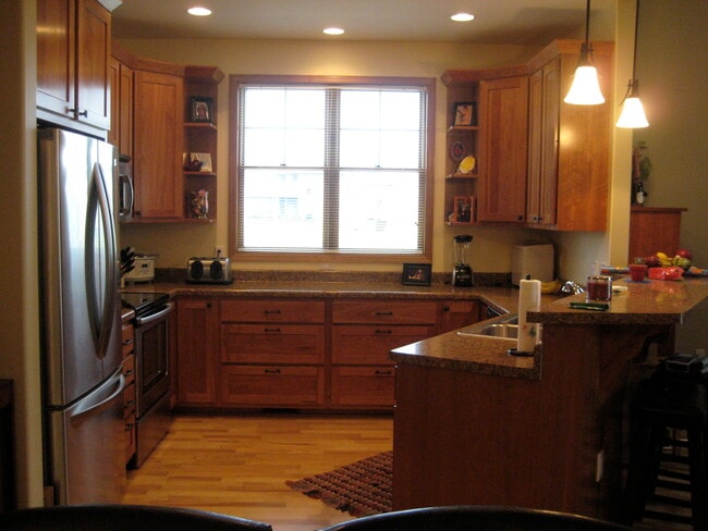Kitchen with Amish-made cabinetry - 420 Breckenridge Rd