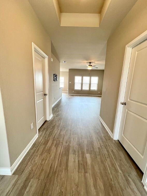 Foto del edificio - 1117 Lakeway Crossing Dr