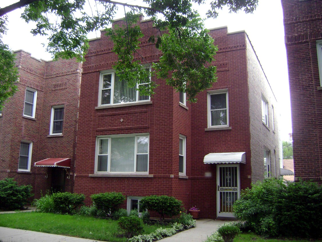 Primary Photo - 4737 N Kilpatrick Ave