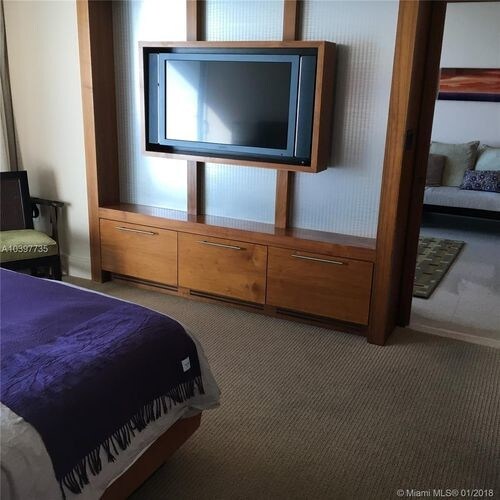 Foto del edificio - 6801 Collins Ave