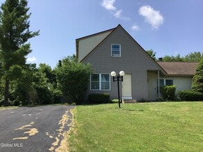 Building Photo - 52 Sage Rd