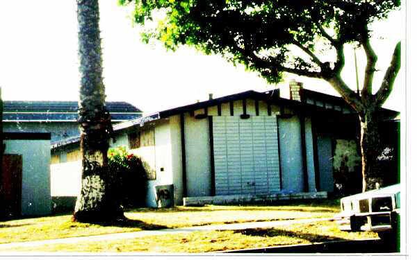 Primary Photo - 2362 Iris Ct