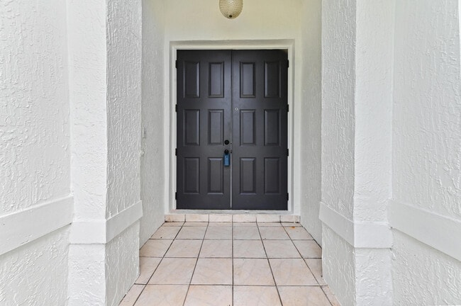 Building Photo - 5606 NW 109th Way