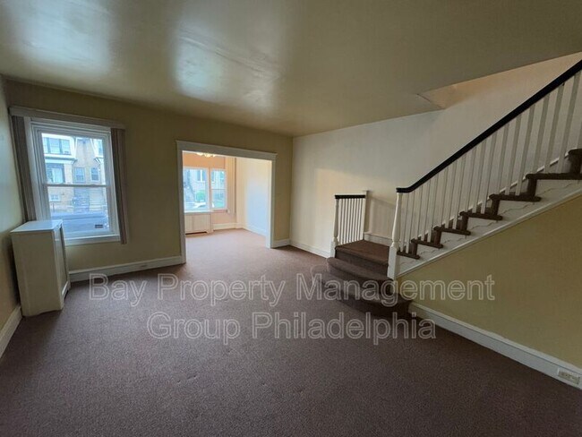 Foto del edificio - 5414 W Montgomery Ave