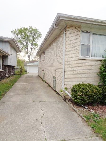 Foto del edificio - 856 Mackinaw Ave