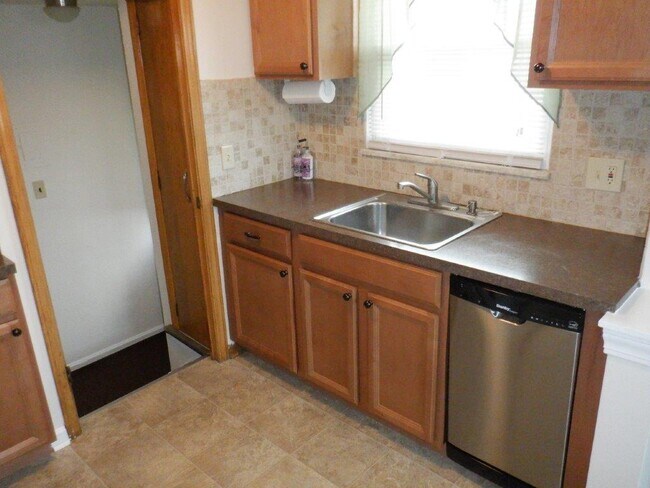 dishwasher - 5810 Renwood Dr
