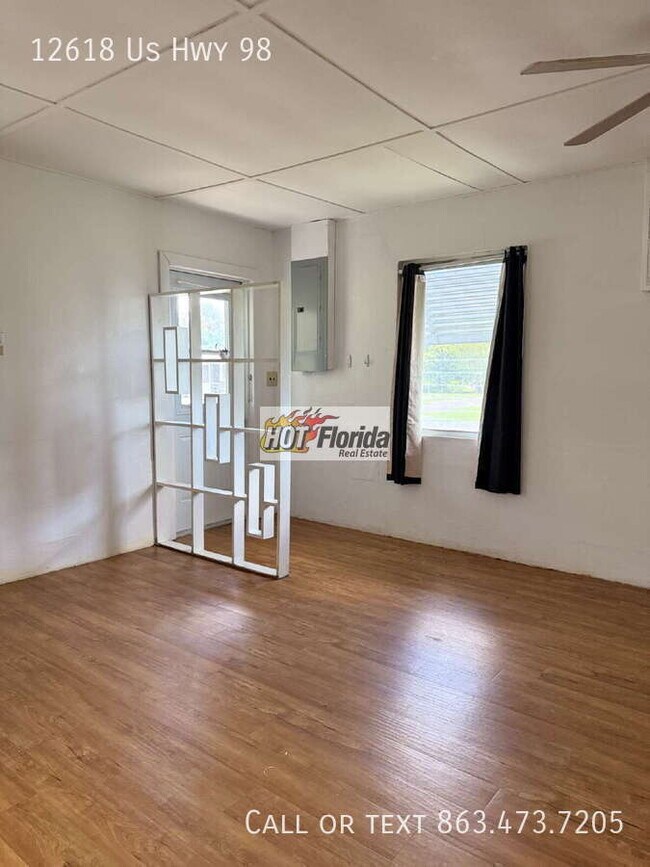 Foto del edificio - 12618 US-98