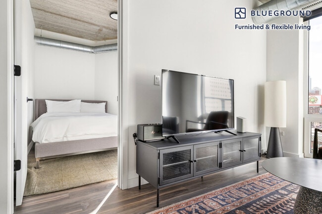 Building Photo - 61 W Erie St